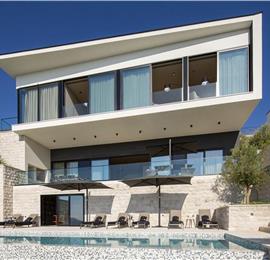 Luxury 5-Bedroom Sea-View Villa with Heated Infinity Pool in Orasac near Dubrovnik – Sleeps 10